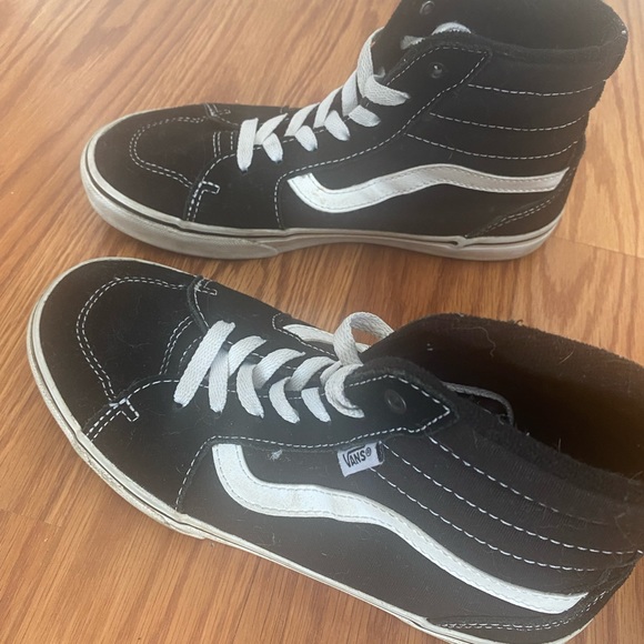 Vans hightop sneakers.  Youth size 4.  Great condition. - Picture 3 of 5